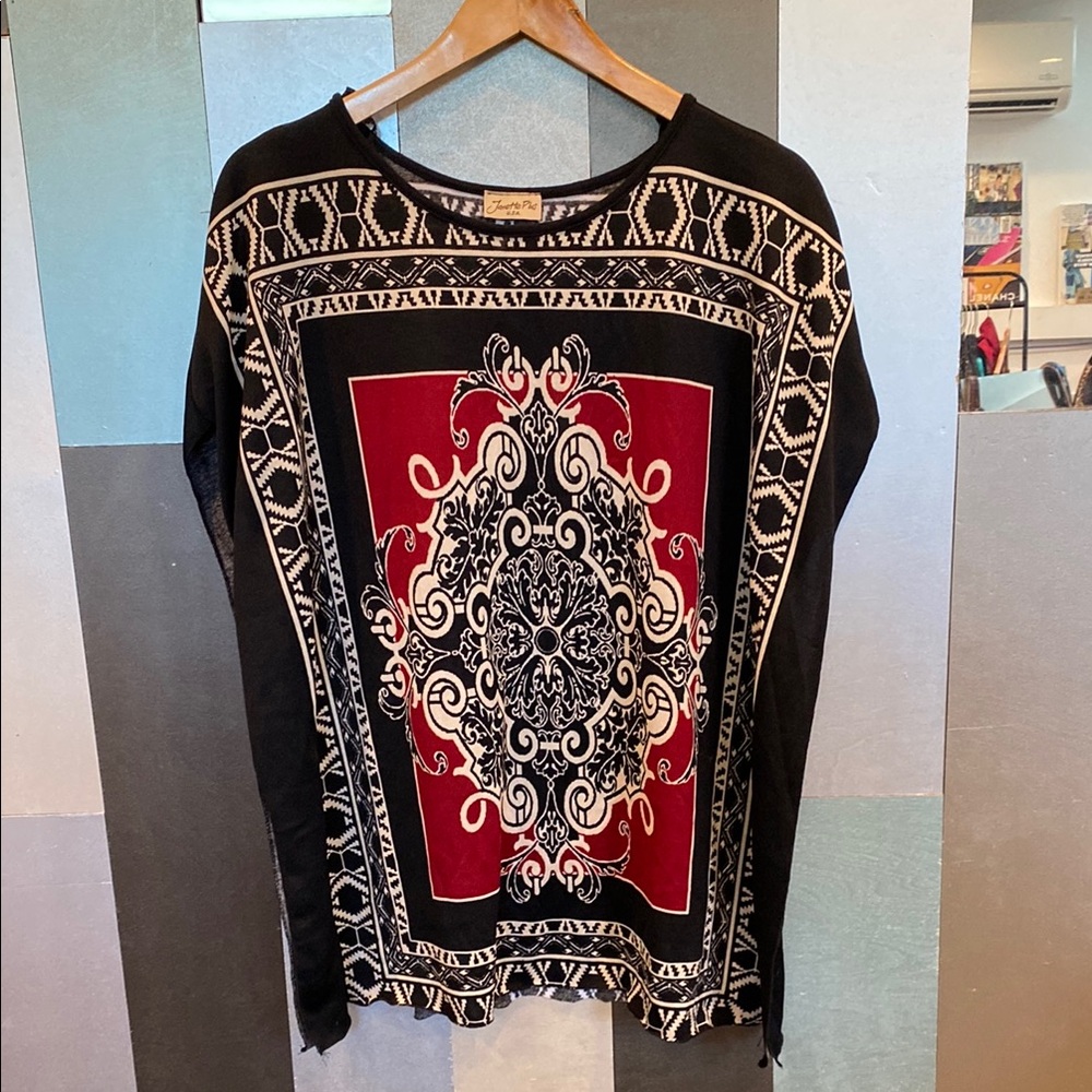 JANETTE PLUS Elegant Black and Red Patterned Women's Top